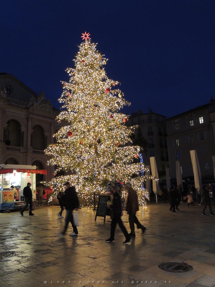 50 Toulon Place du Theatre.JPG -           